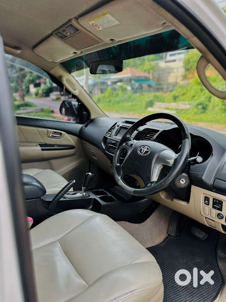 Toyota Fortuner 2011-2016 4x2 At, 2014, Diesel
