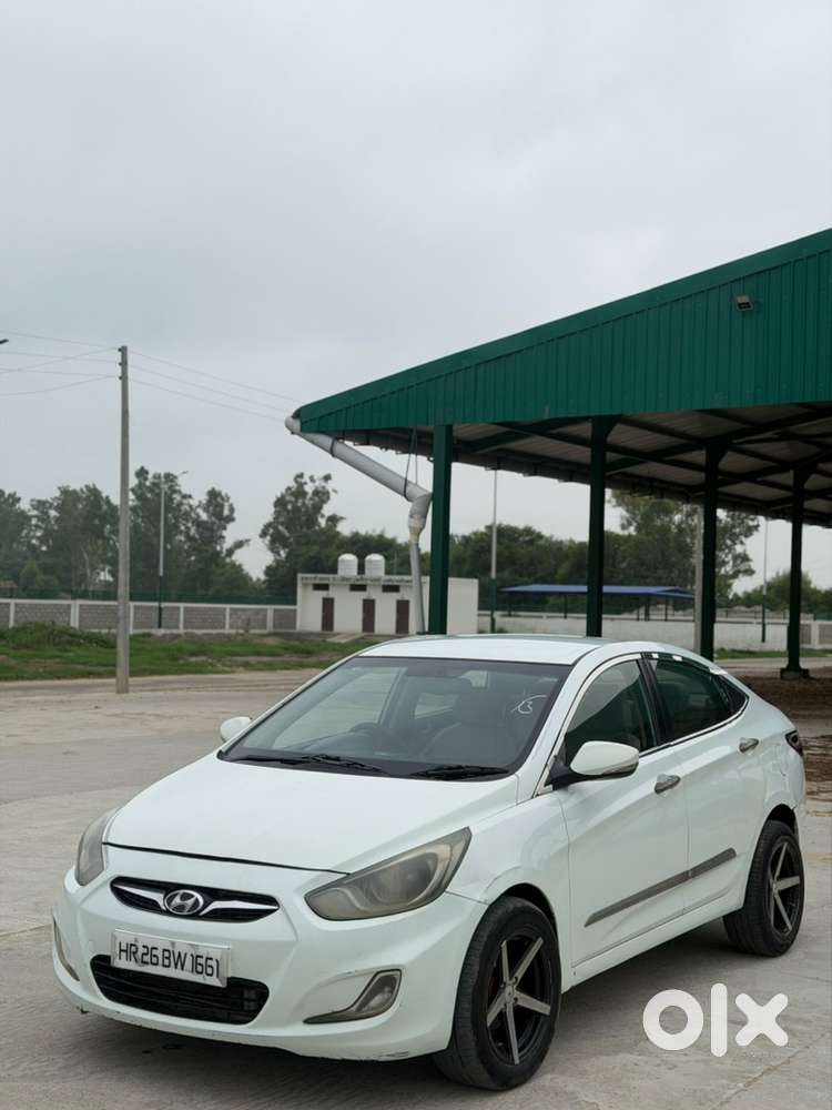 Hyundai Fluidic Verna 2012