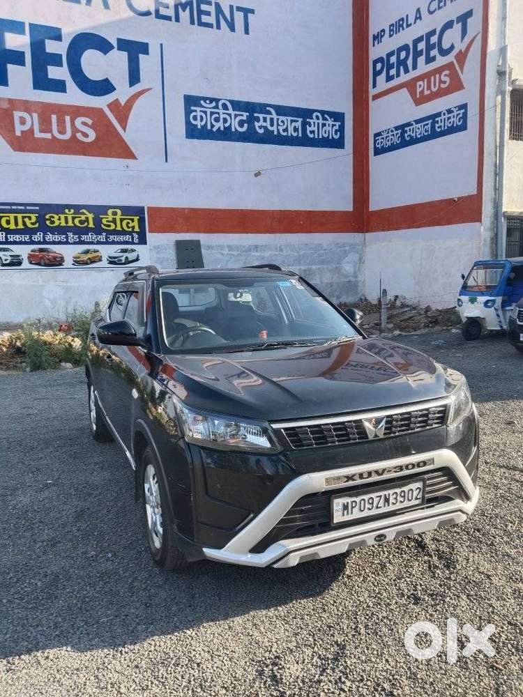 Mahindra Xuv300 W4, 2023, Cng & Hybrids
