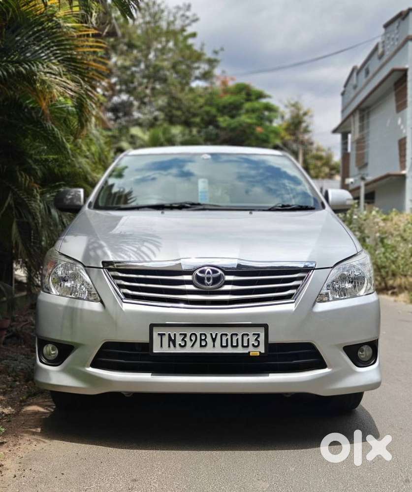 Toyota Innova 2.5 Vx (diesel) 8 Seater Bs Iv, 2013, Diesel