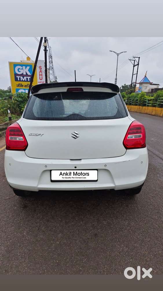 Maruti Suzuki Swift Vxi + Manual, 2022, Petrol