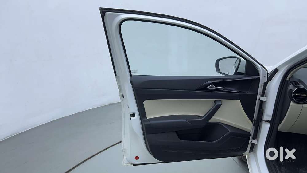 Skoda Slavia Style 1.0l Tsi Mt, 2022, Petrol