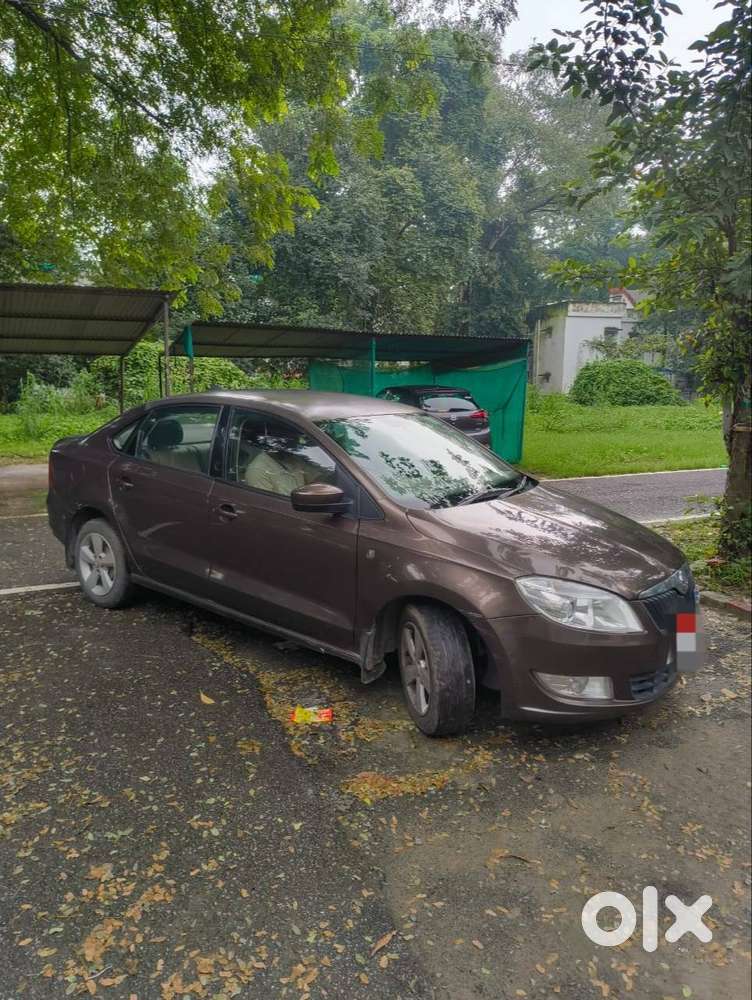 Army Officer Skoda Rapid Tsi 2015 Diesel Car On Sale4