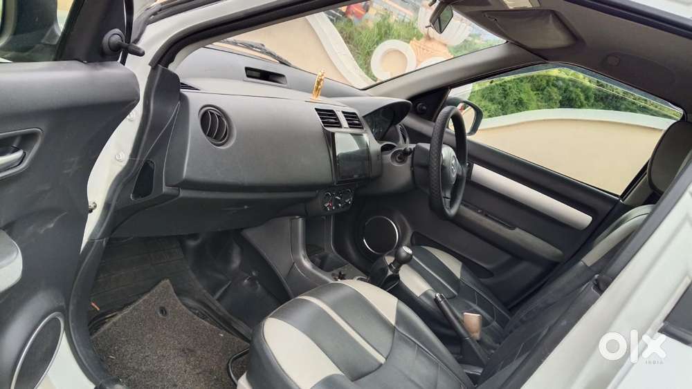 Maruti Suzuki Dzire 1.2 Vxi Amt, 2010, Petrol