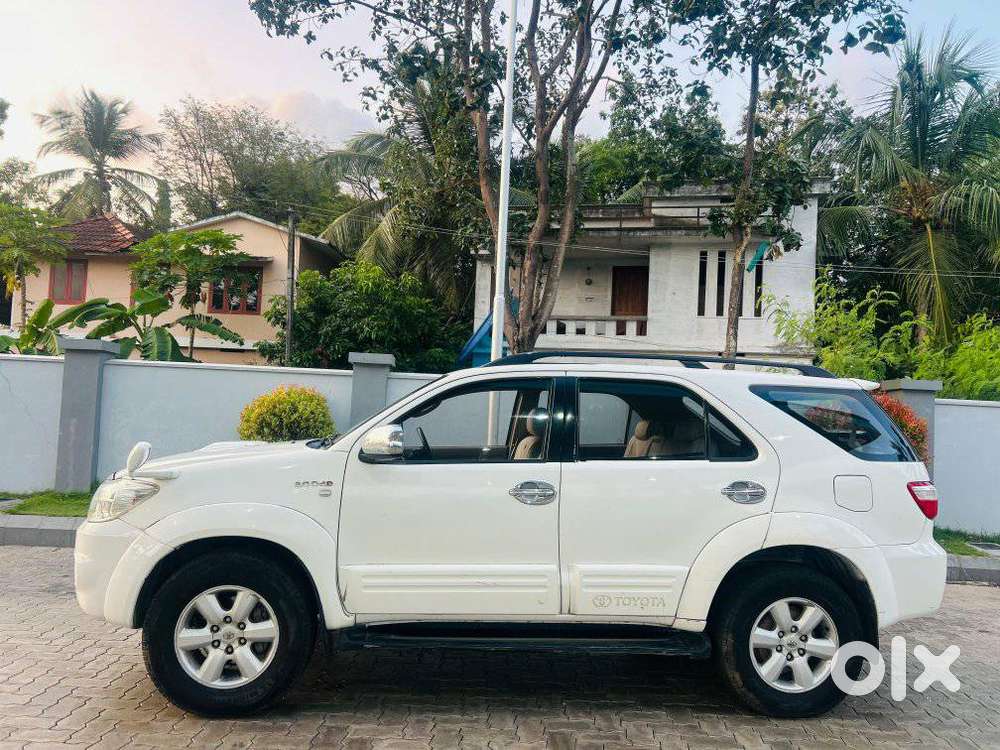 Toyota Fortuner 3.0 4x4 Manual, 2011, Diesel