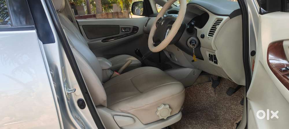 Toyota Innova 2.5 V 7 Str, 2012, Diesel