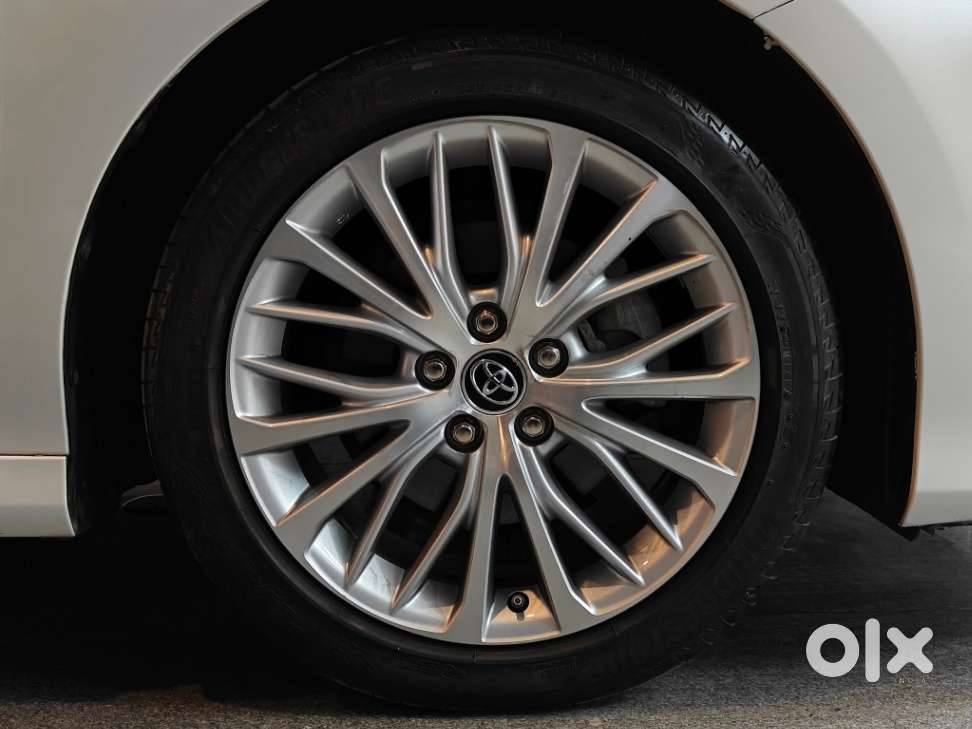 Toyota Camry Hybrid, 2020, Petrol