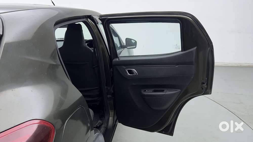 Renault Kwid 2019-ongoing 1.0 Rxt Amt (o), 2020, Petrol