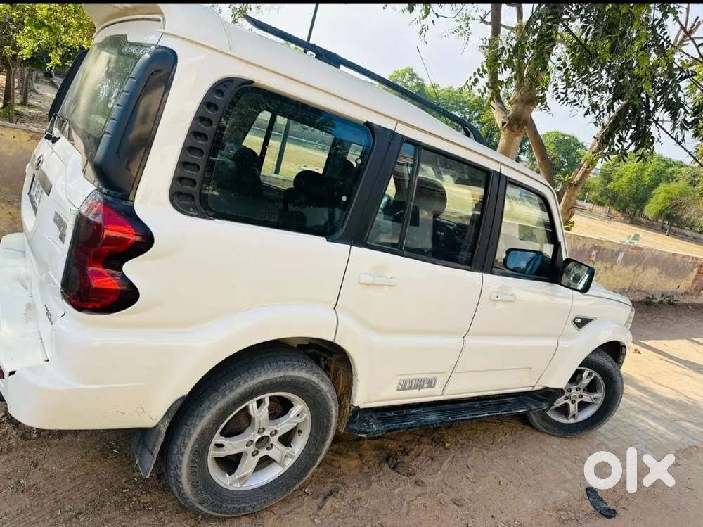 Mahindra Scorpio Diesel 2016