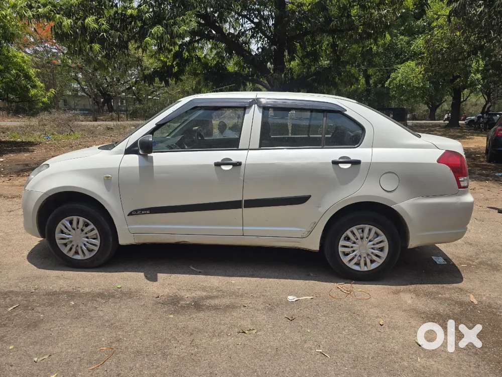 Maruti Suzuki Dzire 2011 Petrol