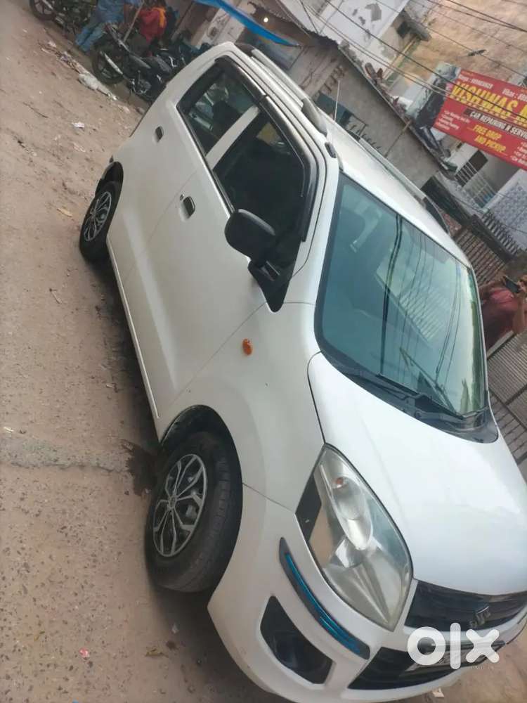 Parking Issue H Isliye Sell Kra Hu Baki Gadi Me Koi Dikkat Nhi H