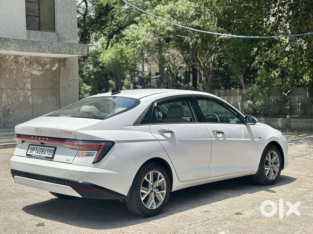Hyundai Verna 1.5 Sx Vtvt Ivt, 2023, Petrol