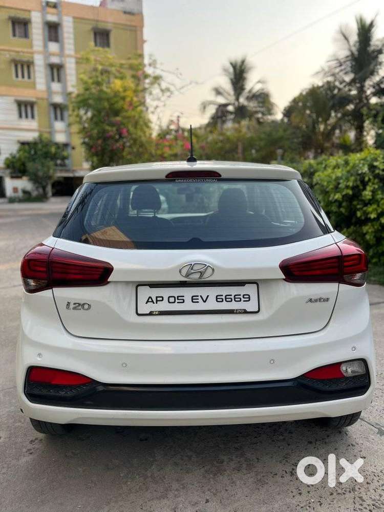 Hyundai I20 Sportz 1.4 At Vtvt, 2018, Petrol