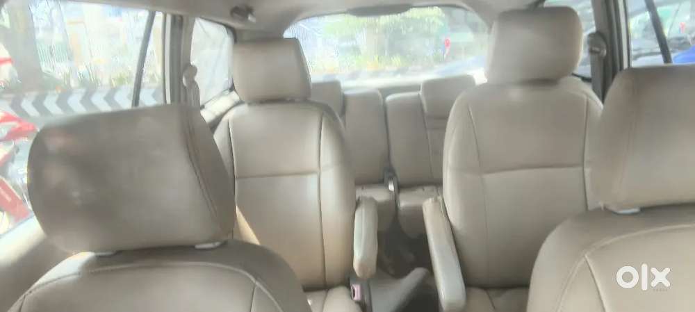 Toyota Innova 2010 Diesel 235000 Km Driven