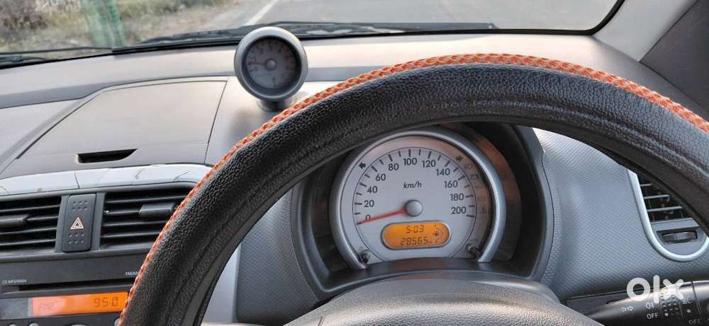 Maruti Suzuki Ritz Vxi, 2010, Petrol