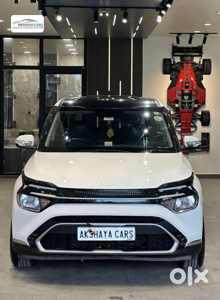 Kia Carens 1.5 Premium 7 Str, 2023, Petrol