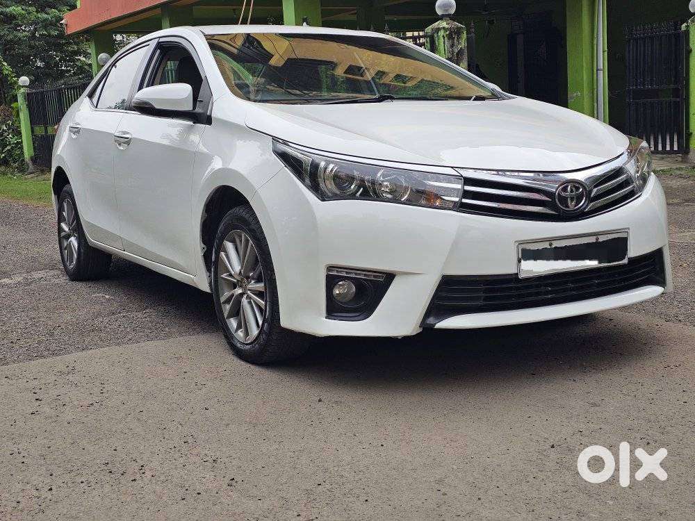 Toyota Corolla Altis Facelift, 2016, Petrol