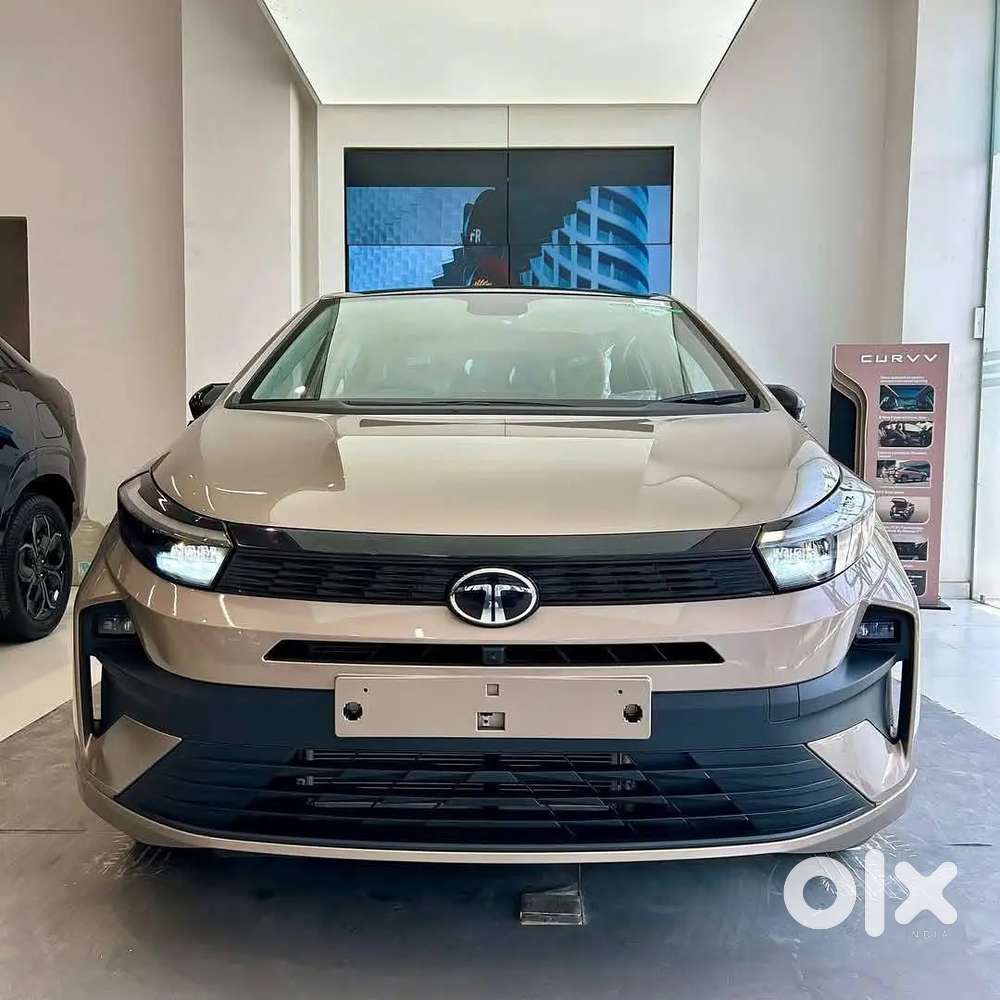 Tata Altroz Available 
Yearback 2025 Models Available &2026 Available