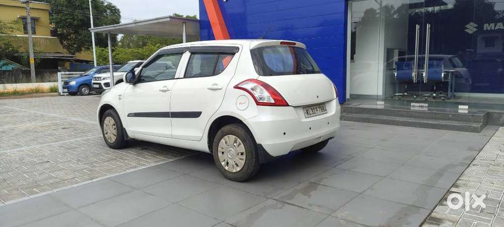 Maruti Suzuki Swift Lxi, 2013, Petrol