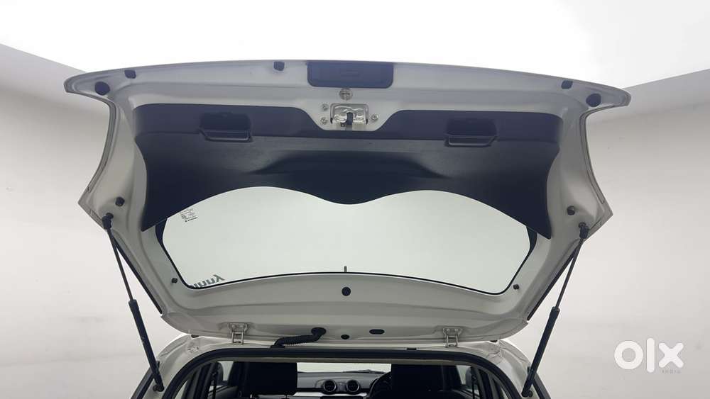 Maruti Suzuki Swift Vvt Vxi, 2022, Petrol