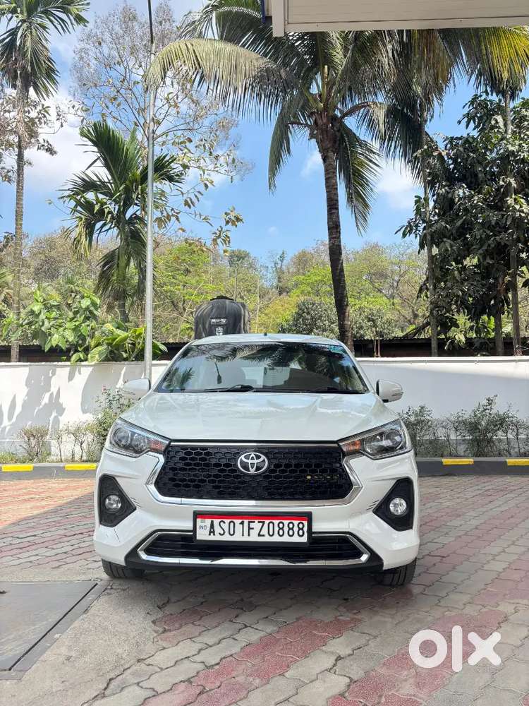 Toyota Rumion 2024 Petrol 42924 Km Driven