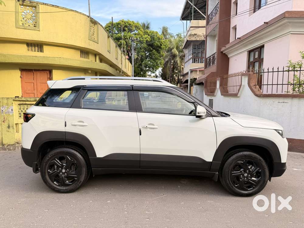 Maruti Suzuki Brezza 1.5 Zxi Smart Hybrid, 2023, Petrol