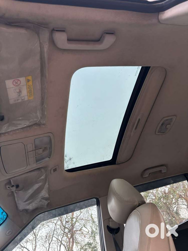 Mahindra Xuv300 W8 1.2 Petrol Dual Tone, 2022, Petrol