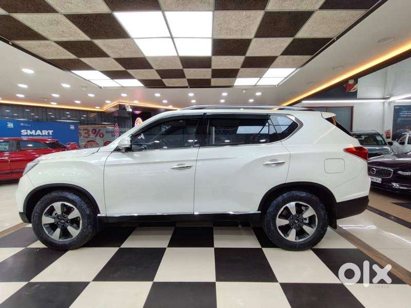 Mahindra Alturas G4 4wd At, 2021, Diesel