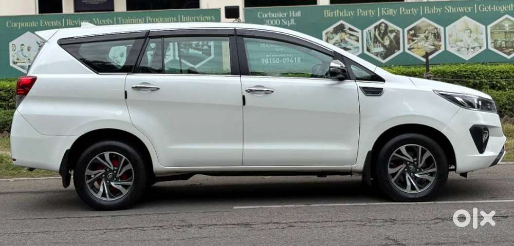 Toyota Innova Crysta 2.4 V 7 Str, 2022, Diesel