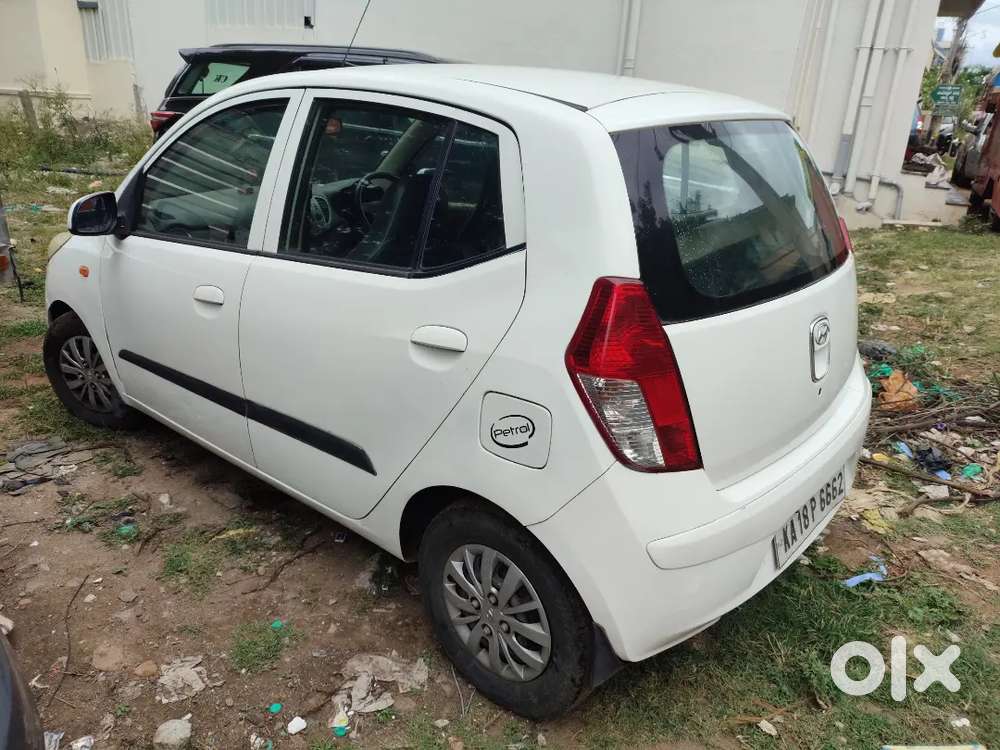 Hyundai I10 Sportz 2015 Petrol At Good Conditions