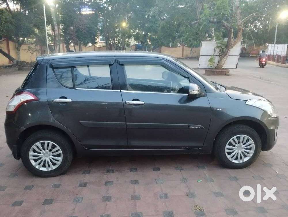 Maruti Suzuki Swift Vxi 1.2 Abs Bs-iv, 2018, Petrol