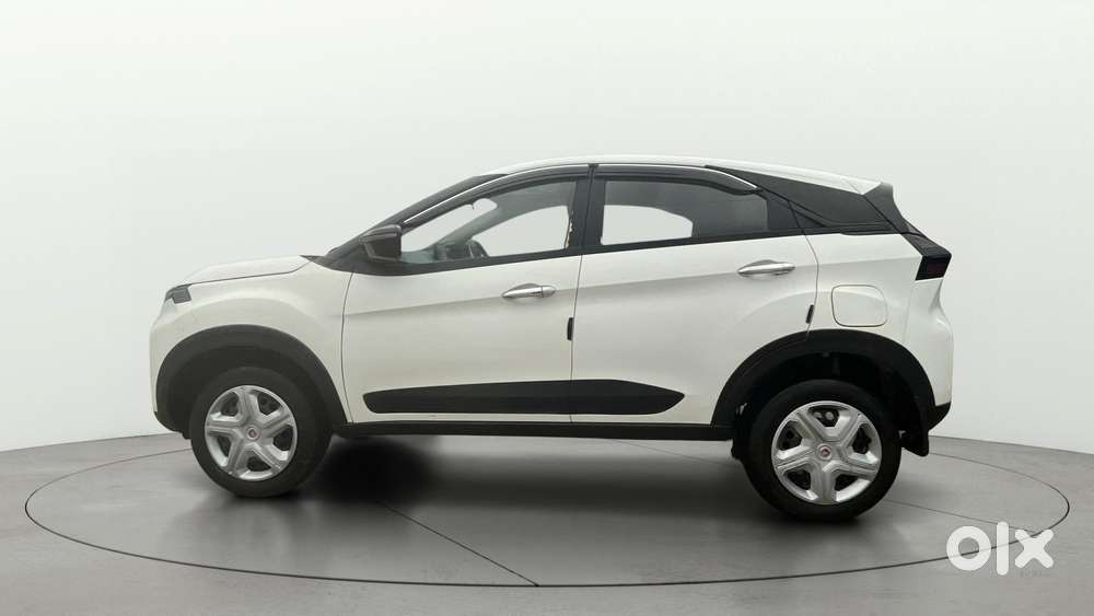 Tata Nexon Smart Plus S 1.2 Revotron Petrol 5 Mt, 2024, Petrol