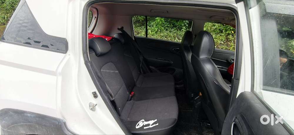 White Color With Sunroof