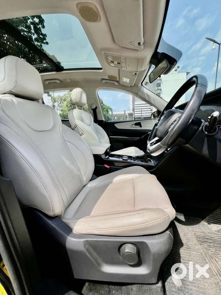 Mahindra Xuv700 2.2 Ax 7 Diesel At Str Awd, 2021, Diesel