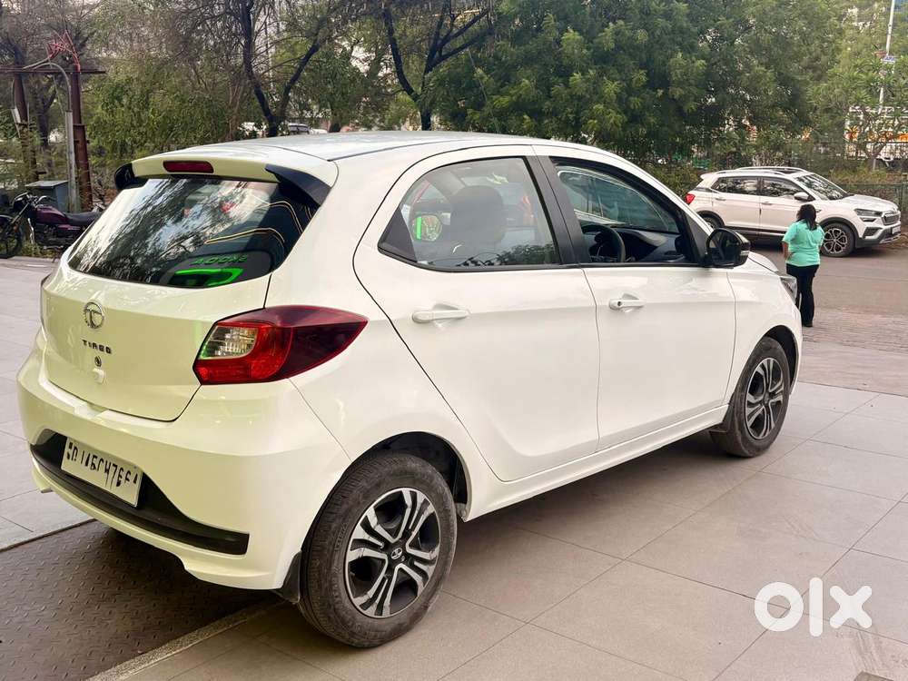 Tata Tiago 1.2 Revotron Xt (o), 2022, Petrol