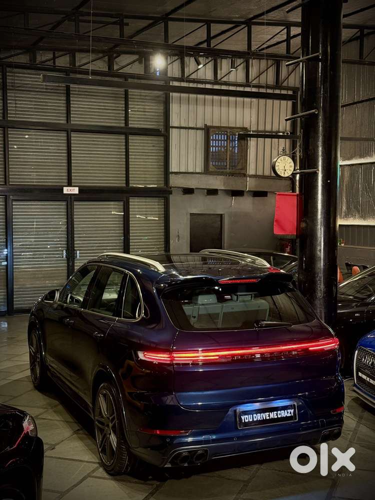 Porsche Cayenne Base, 2013, Petrol