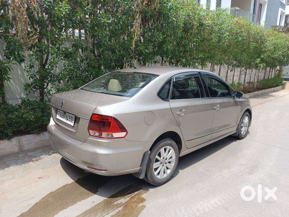 Volkswagen Vento Celeste 1.6 Highline, 2016, Petrol