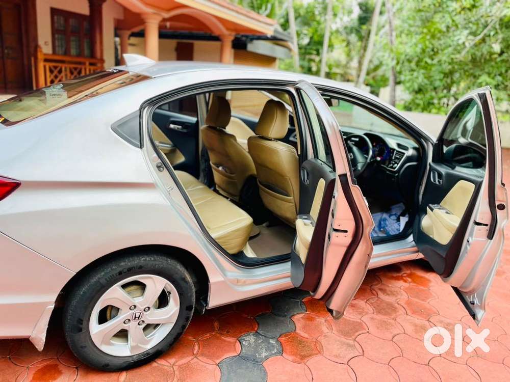 Honda Petrol Automatic 2015 Car
