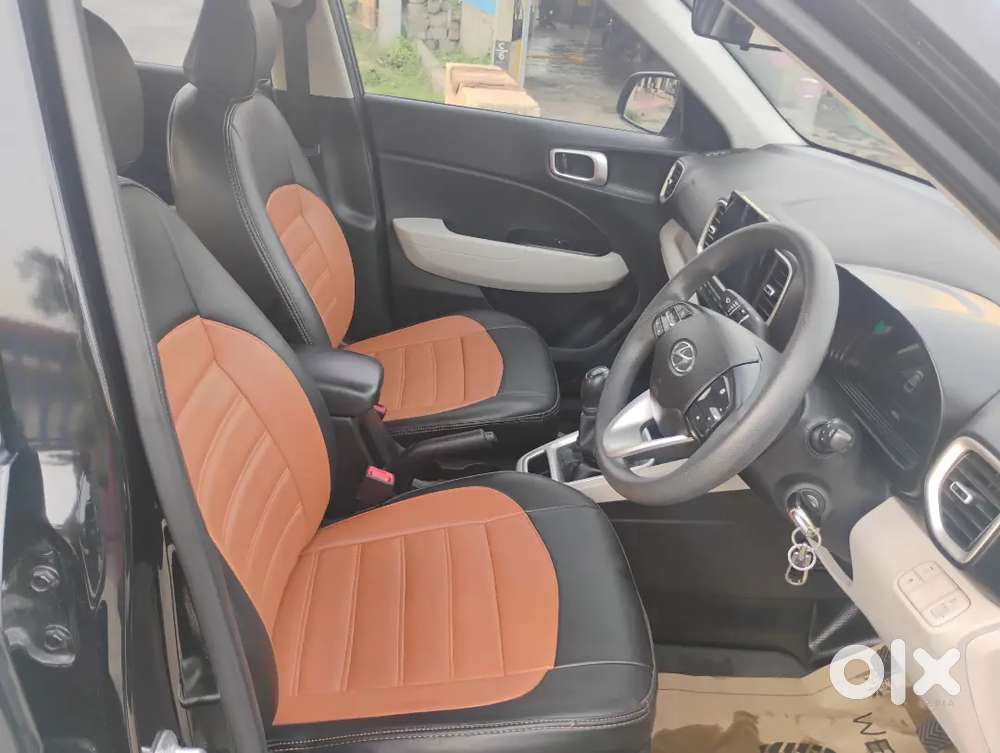 Hyundai Venue Petrol 2024