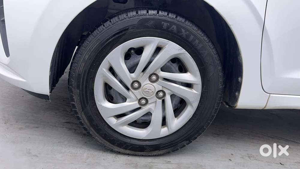 Hyundai Aura [2023-ongoing] 1.2 S Petrol Manual, 2022, Petrol