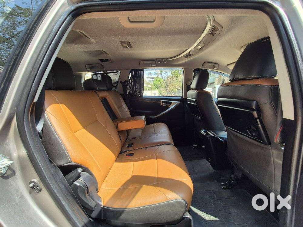 Toyota Innova Crysta 2.4 Vx Mt 8s, 2016, Diesel