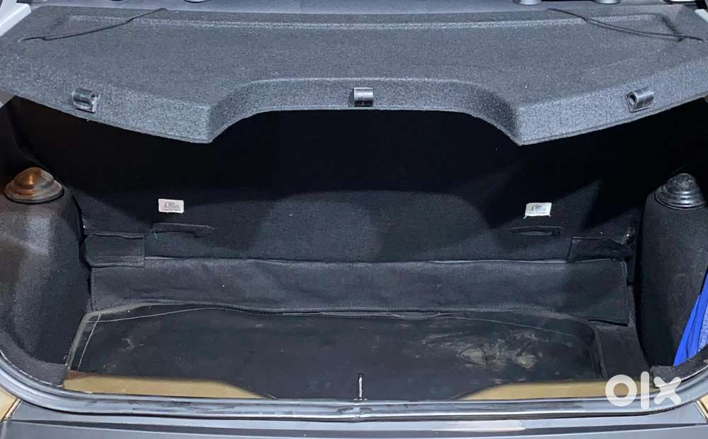 Tata Punch 1.2 Revotron Creative Amt Dual Tone, 2023, Petrol