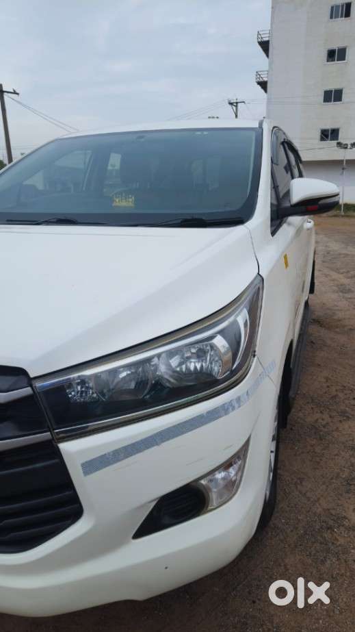 Toyota Innova Crysta 2.4 Gx Mt, 2017, Diesel