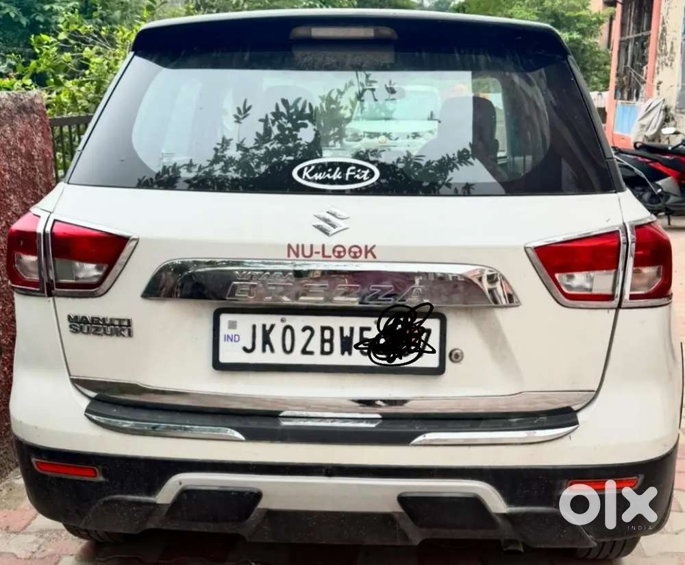 Maruti Suzuki Brezza 2017 Diesel 90000 Km Driven