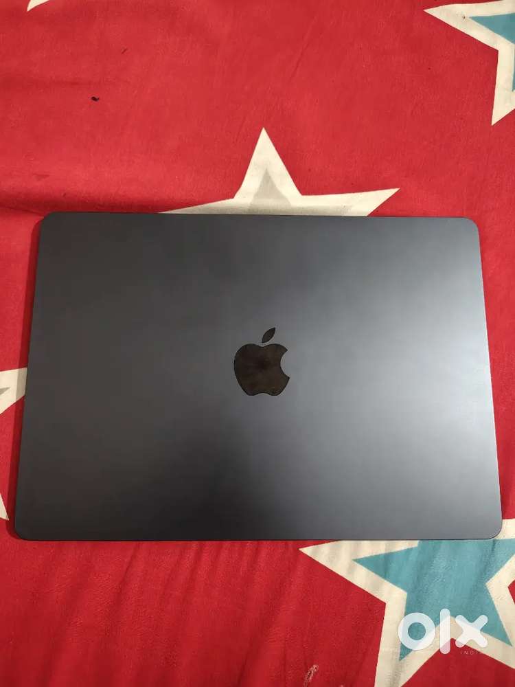 Apple Macbook M4 Air ( 16 gb & 256 ssd ) newly condition