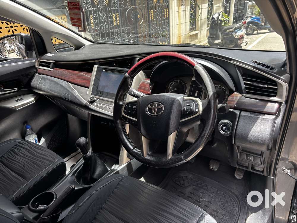 Toyota Innova Crysta [2020-ongoing] 2.4 Vx 8 Str, 2018, Diesel
