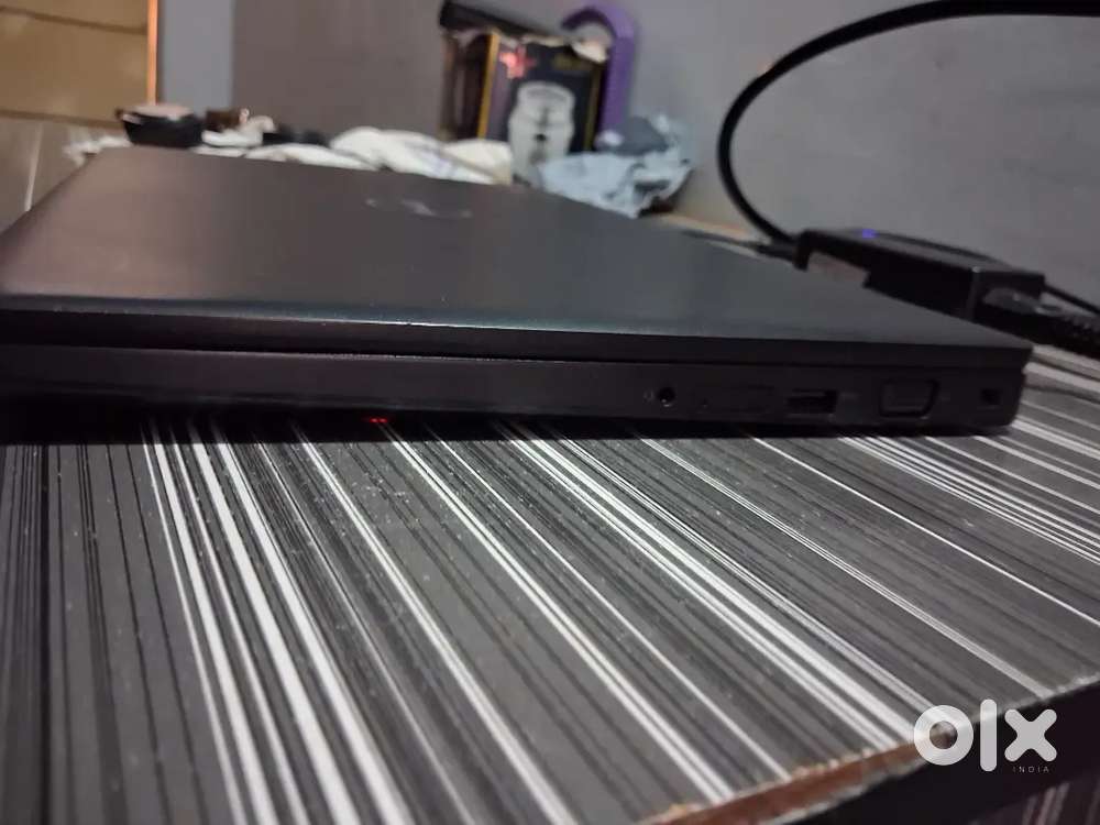 Dell Latitude 5580 Laptop  Windows 11 Pro