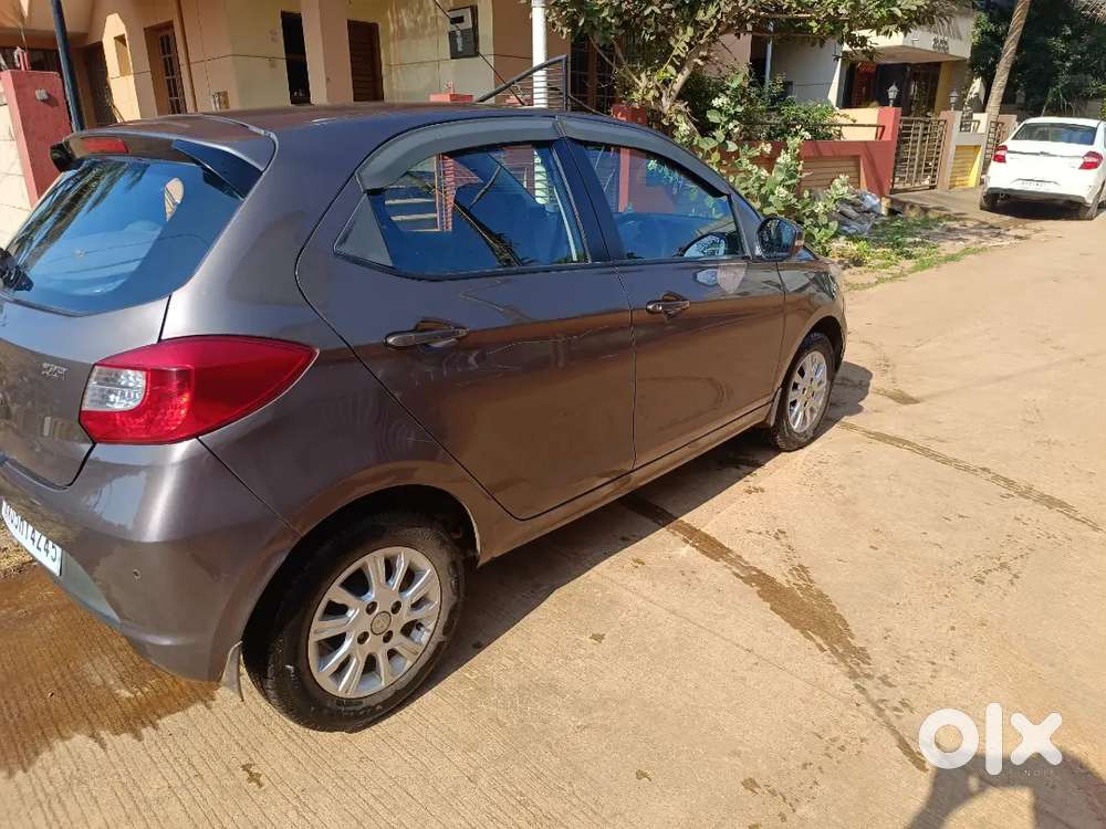 Tata Tiago Automatic Top End