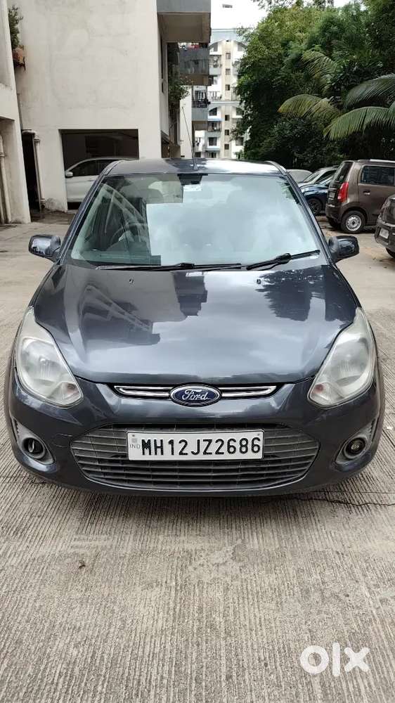 Ford Figo 1.2 Zxi 2013
