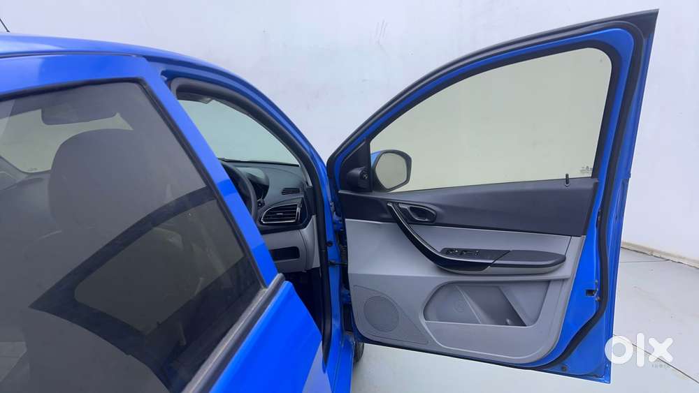 Tata Tiago 1.2 Revotron Xt Option, 2020, Petrol